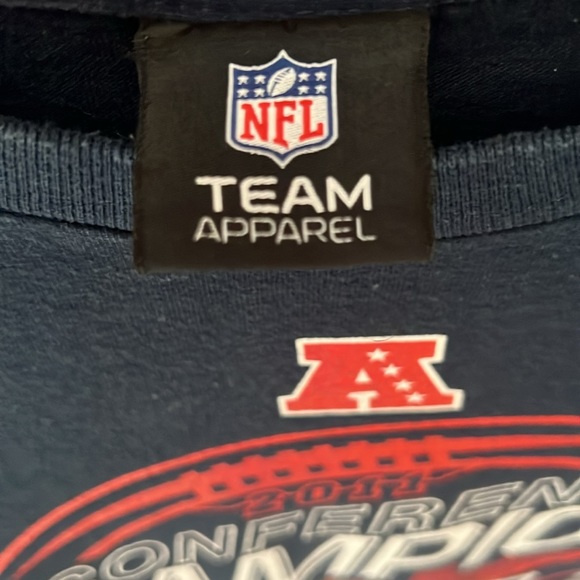 NFL Team Apparel New England Patriots 2011 Conference Champions Short Sleeve Tee - Picture 4 of 5